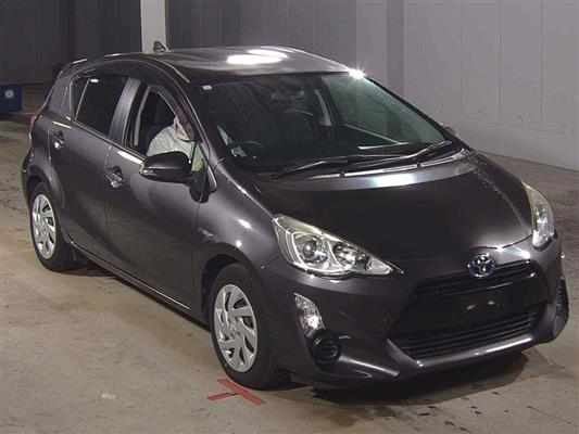 2015 Toyota Aqua thumbnail