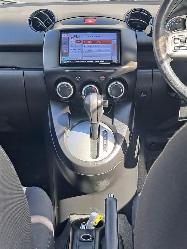 2012 Mazda Demio thumbnail