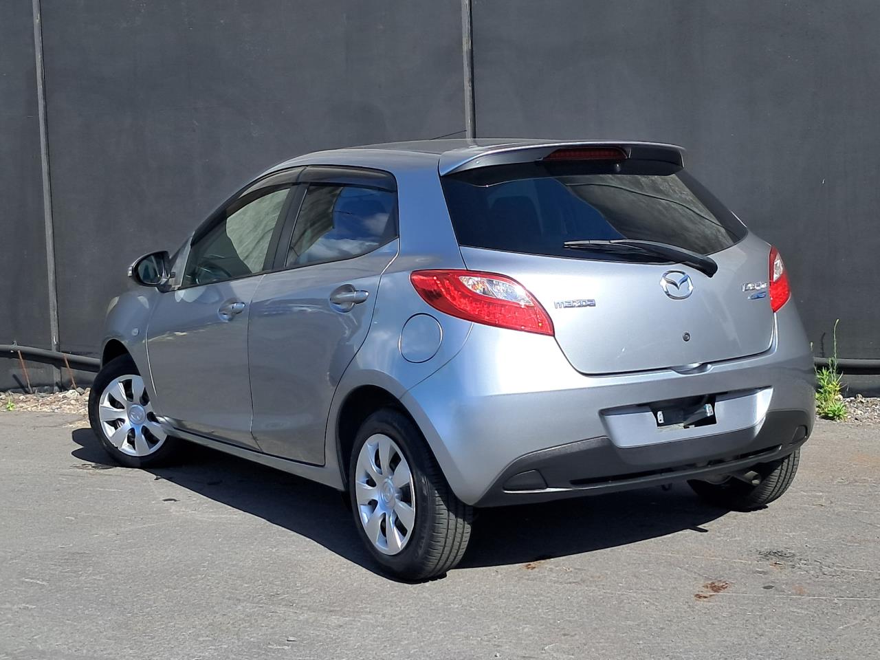 2012 Mazda Demio thumbnail