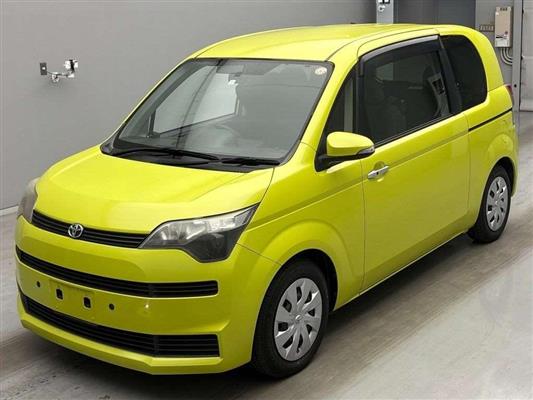 2013 Toyota Spade thumbnail