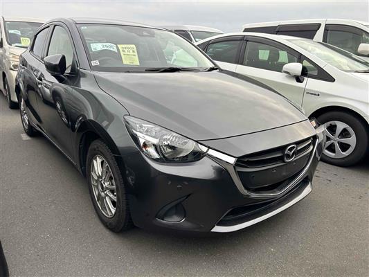 2018 Mazda Demio thumbnail