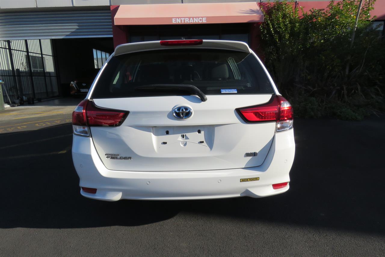 2020 Toyota Corolla thumbnail