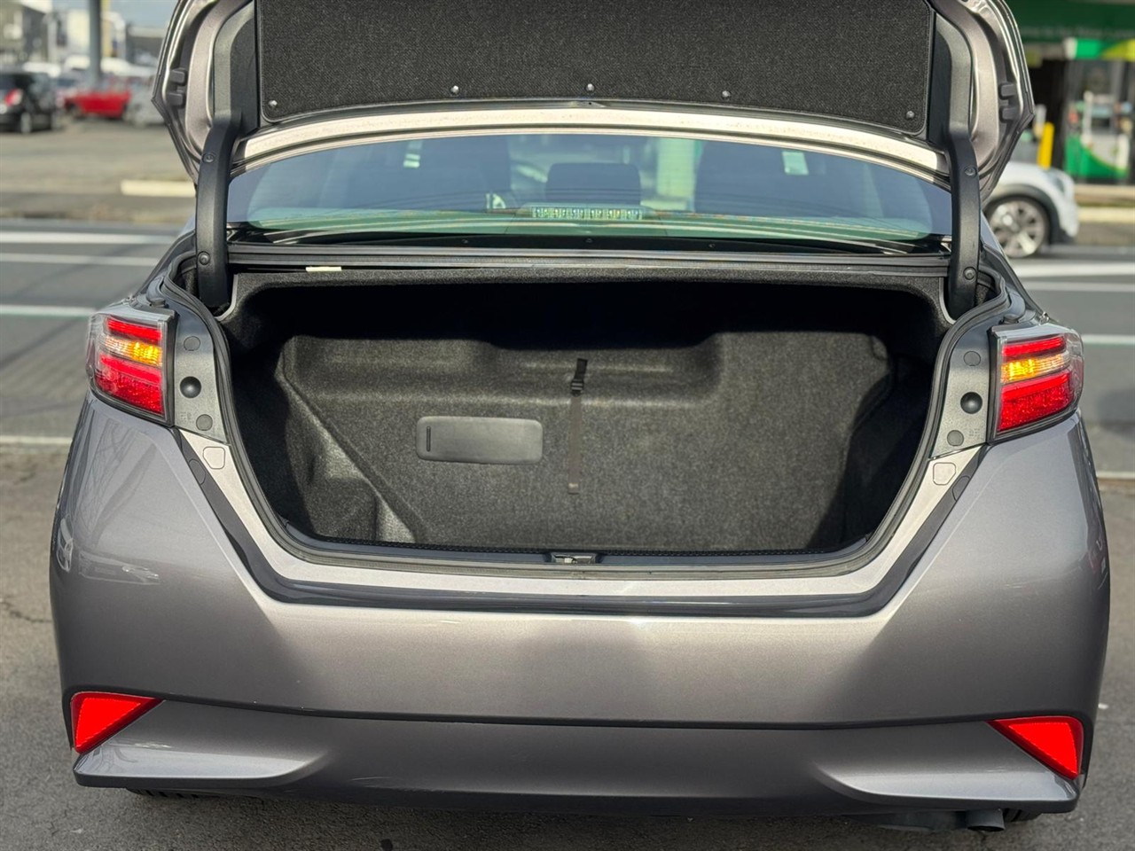 2015 Toyota Sai thumbnail