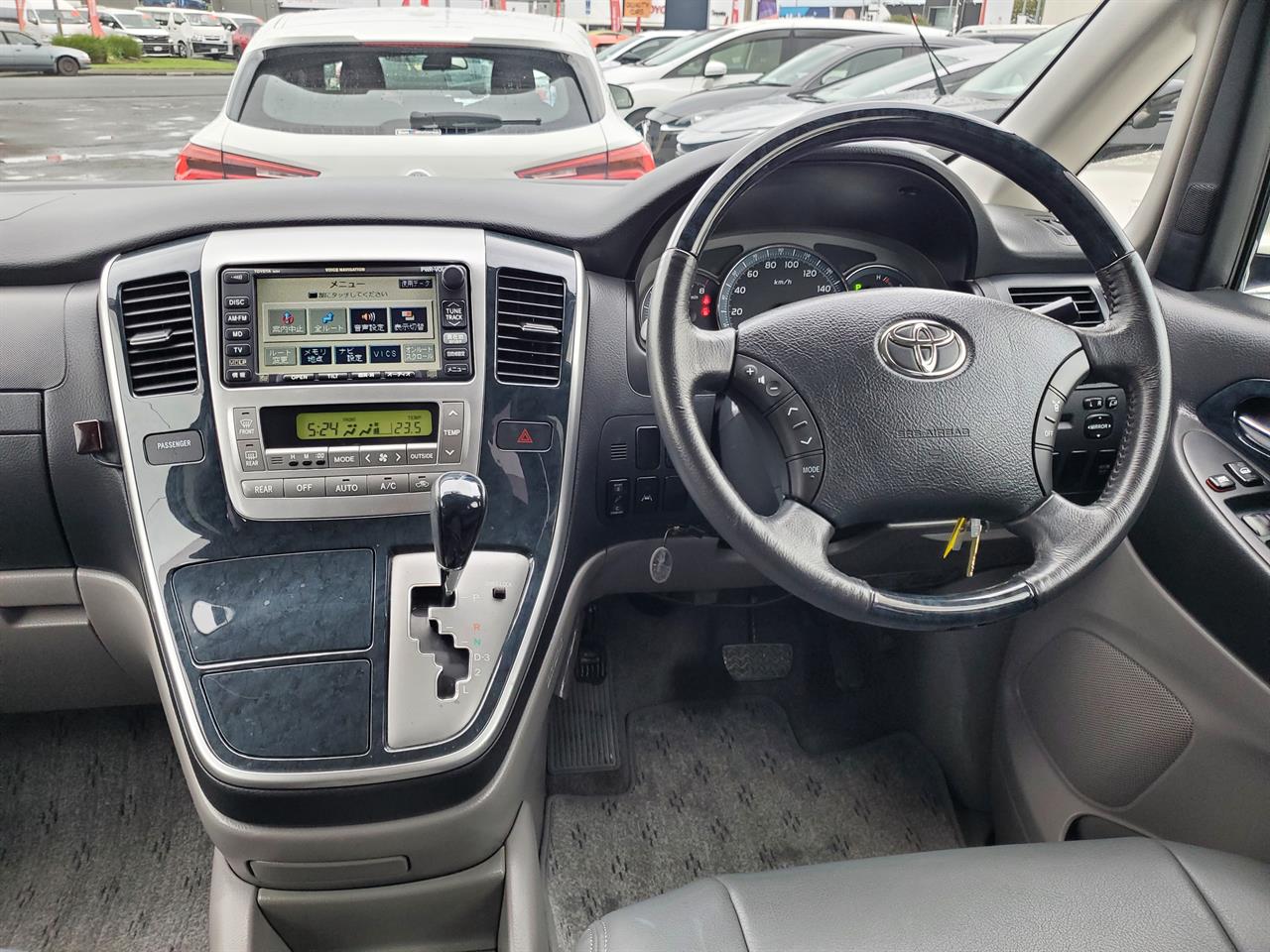 2003 Toyota Alphard thumbnail