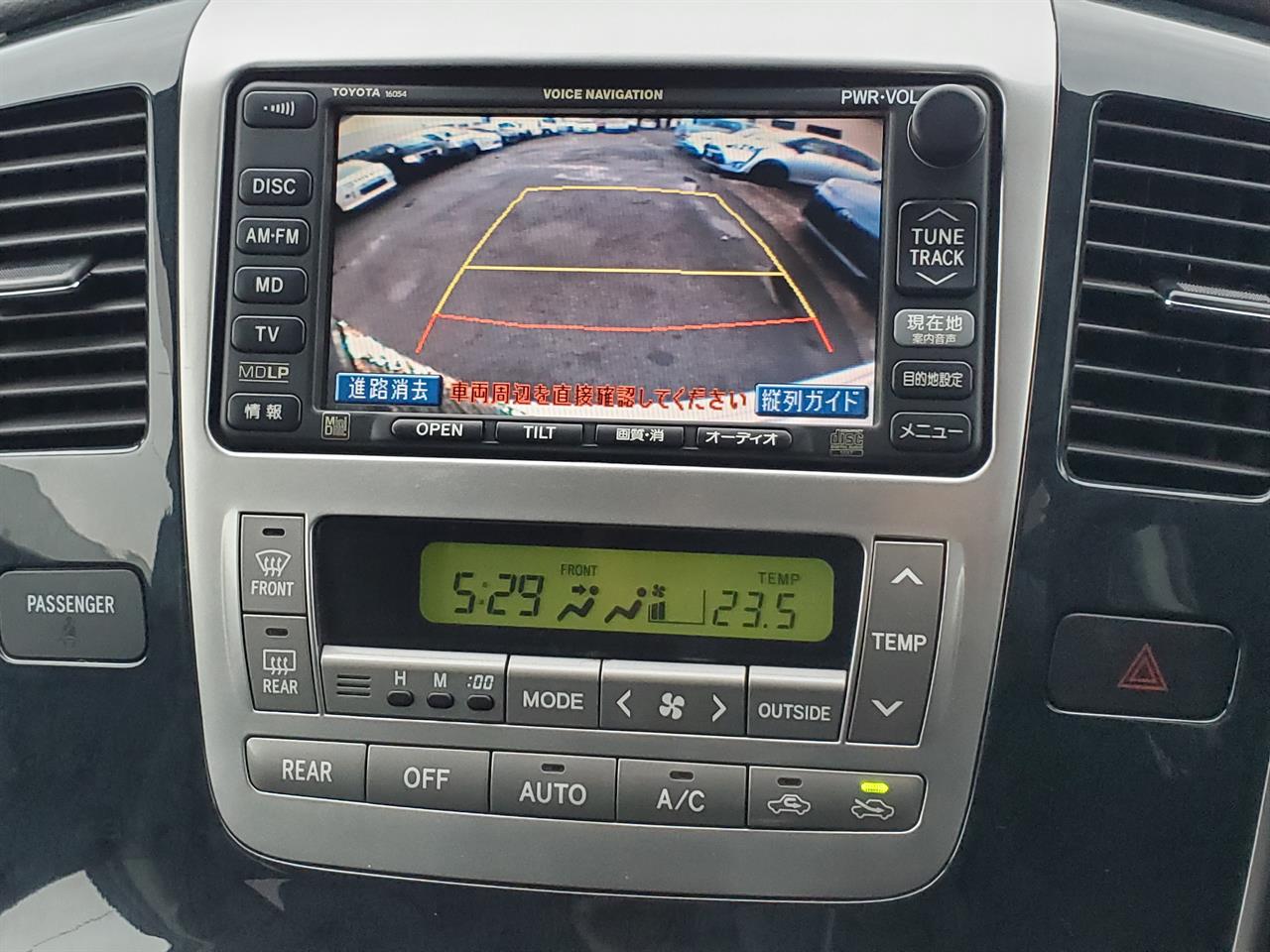 2003 Toyota Alphard thumbnail