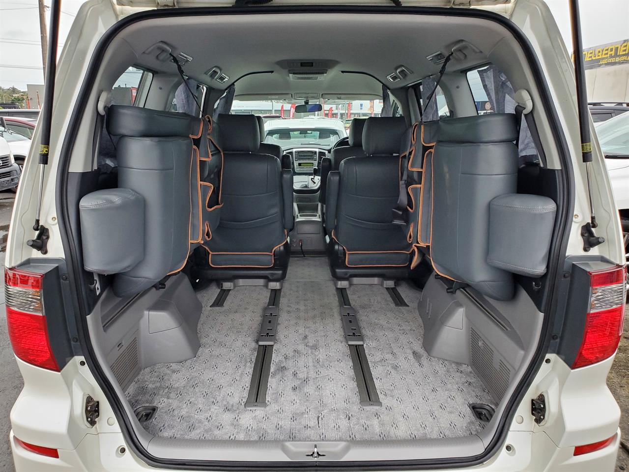 2003 Toyota Alphard thumbnail