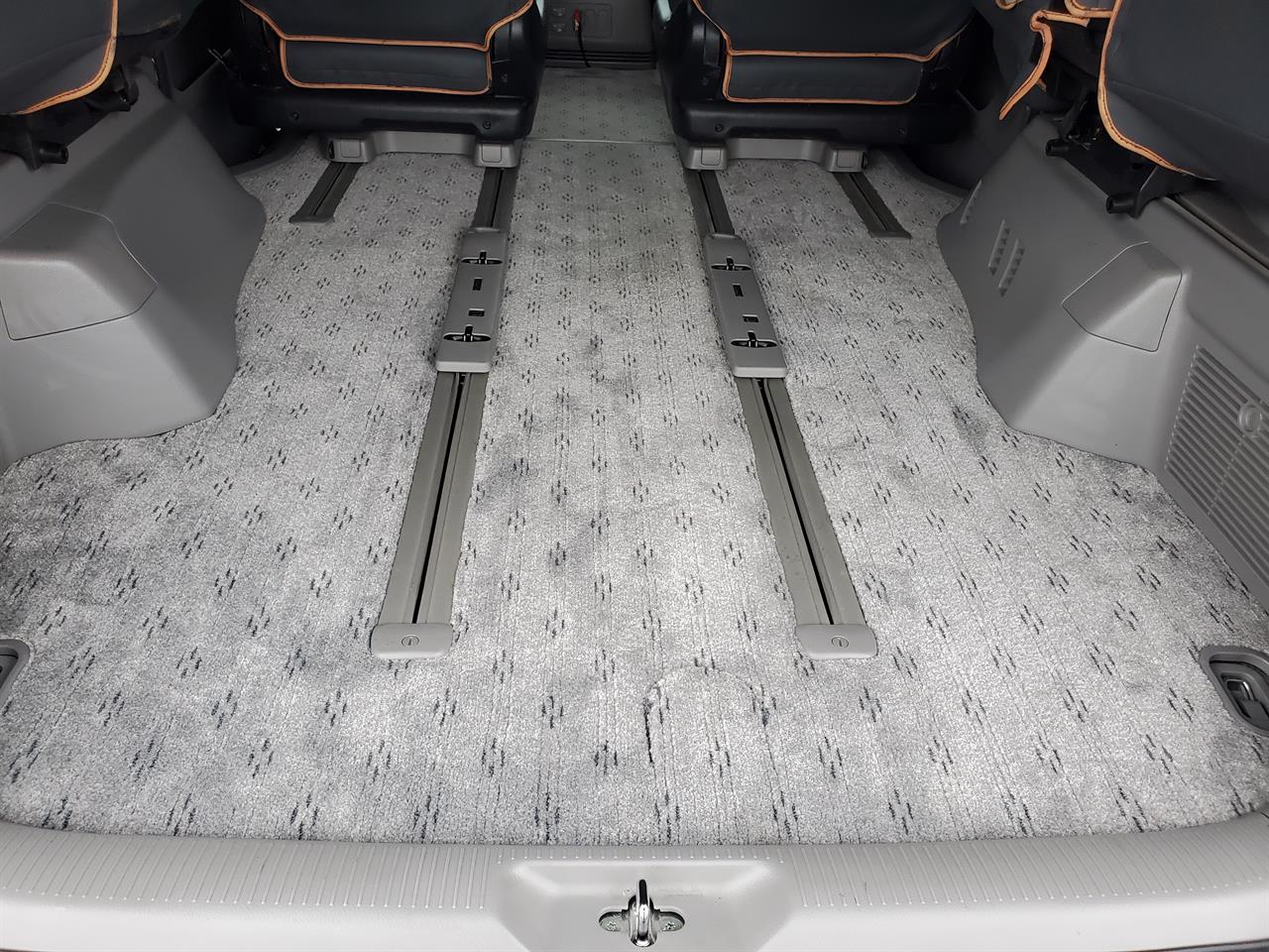 2003 Toyota Alphard thumbnail
