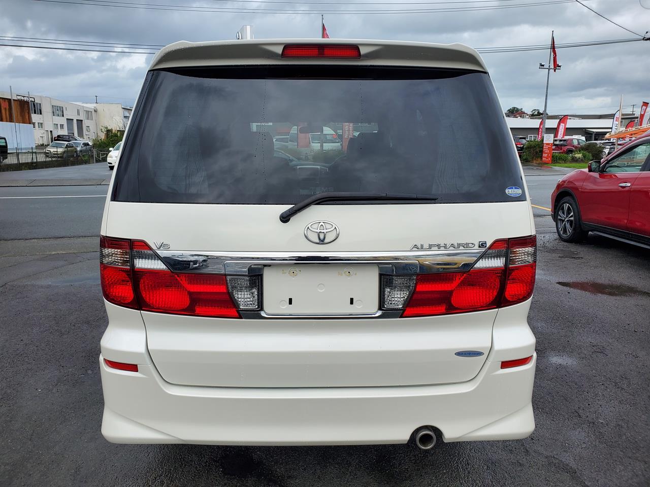 2003 Toyota Alphard thumbnail