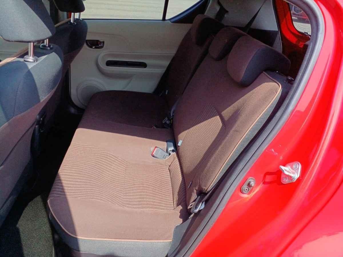 2014 Toyota Aqua thumbnail