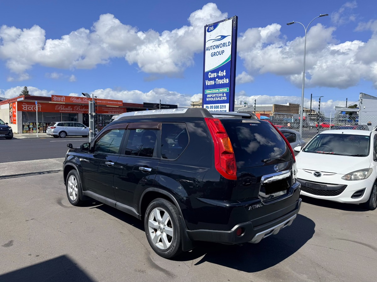 2009 Nissan X-Trail thumbnail