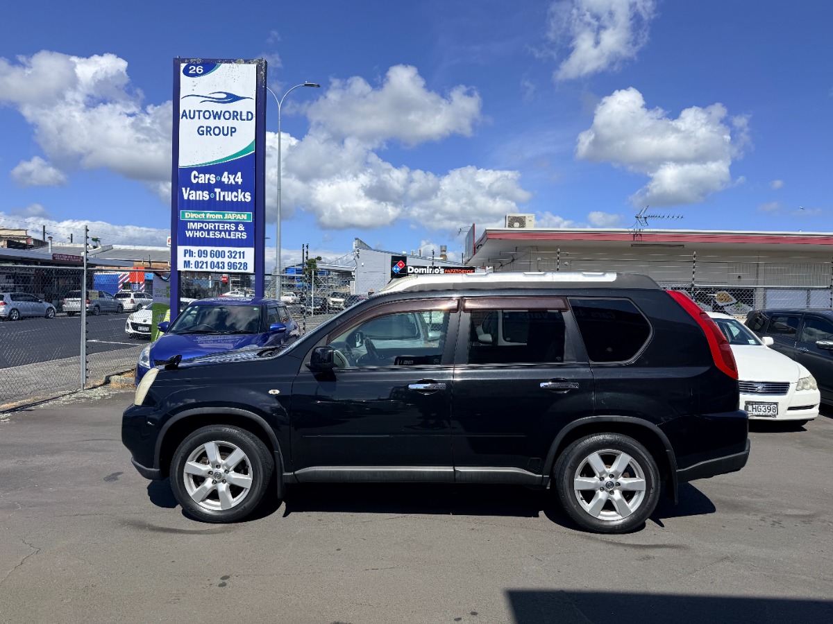 2009 Nissan X-Trail thumbnail