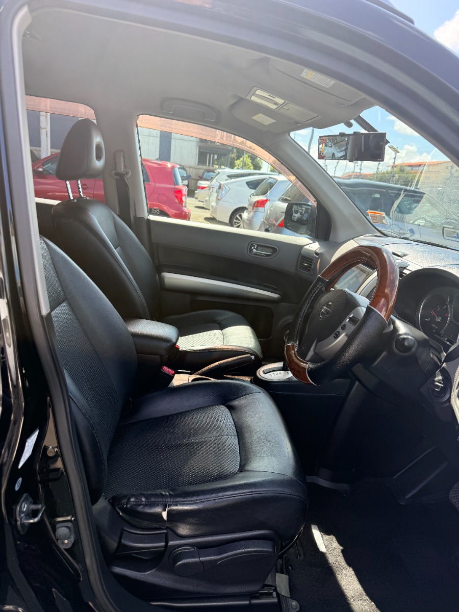 2009 Nissan X-Trail thumbnail