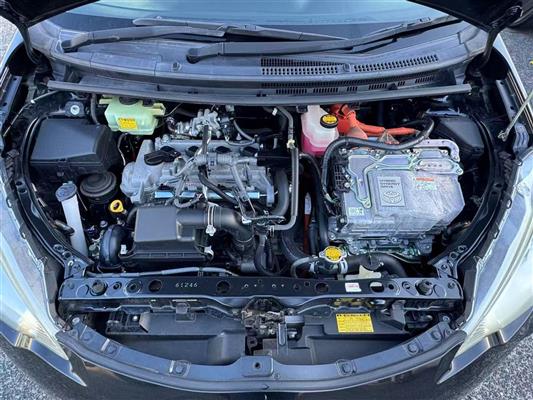 2013 Toyota Aqua thumbnail