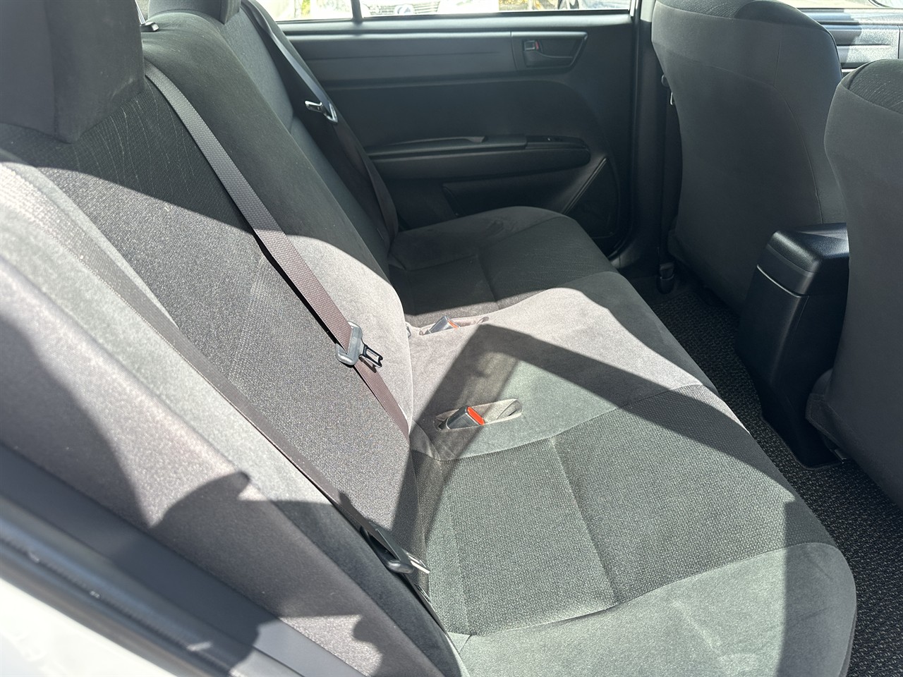 2018 Toyota Corolla thumbnail