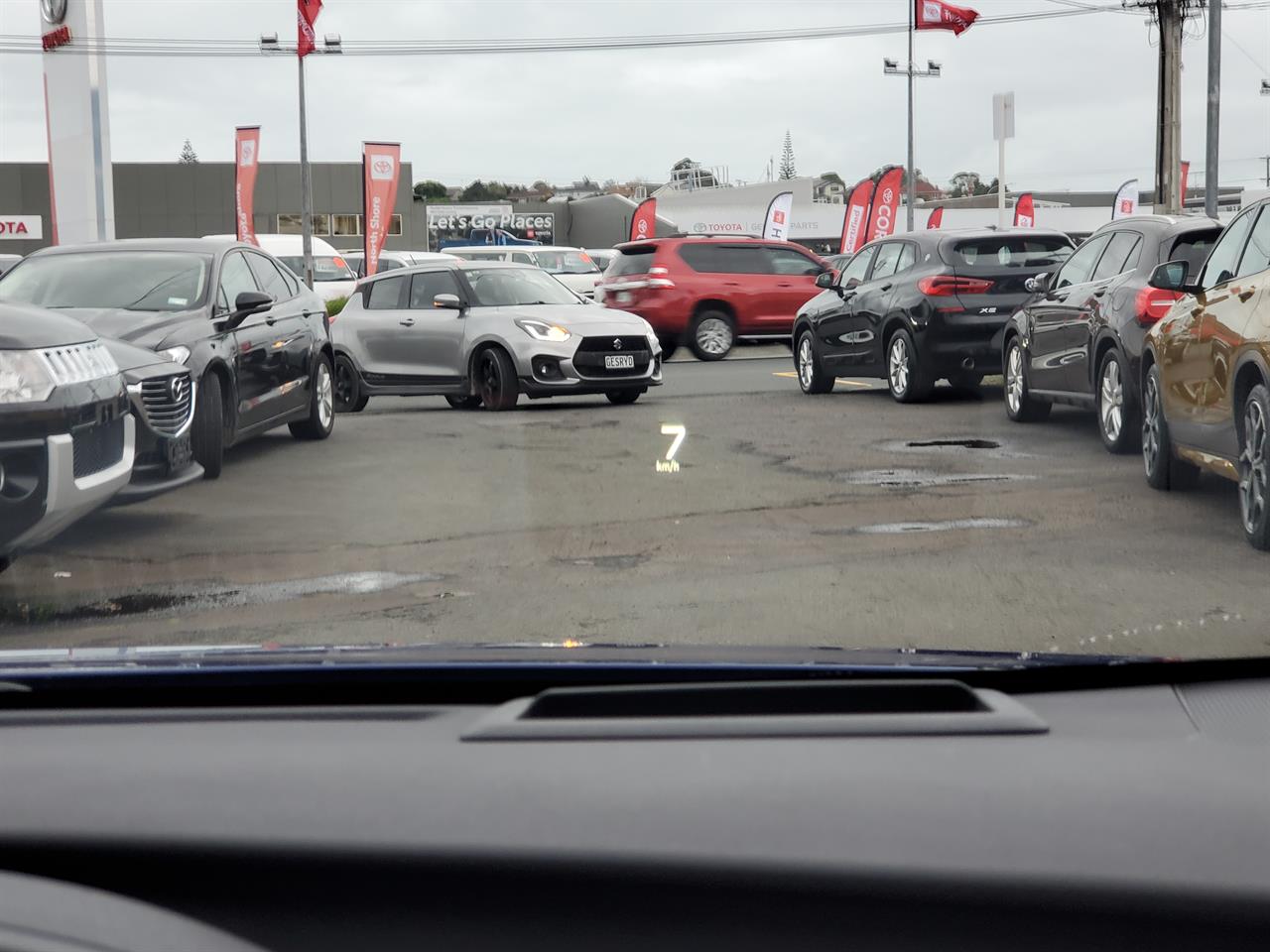2016 Toyota Prius thumbnail