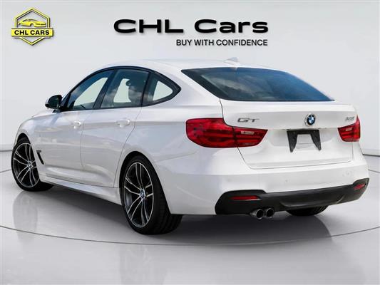 2017 BMW 320i thumbnail