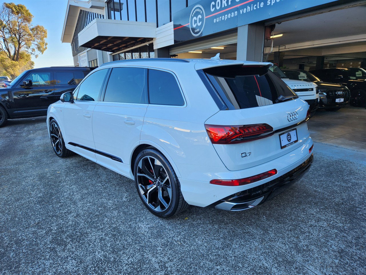 2020 Audi Q7 thumbnail
