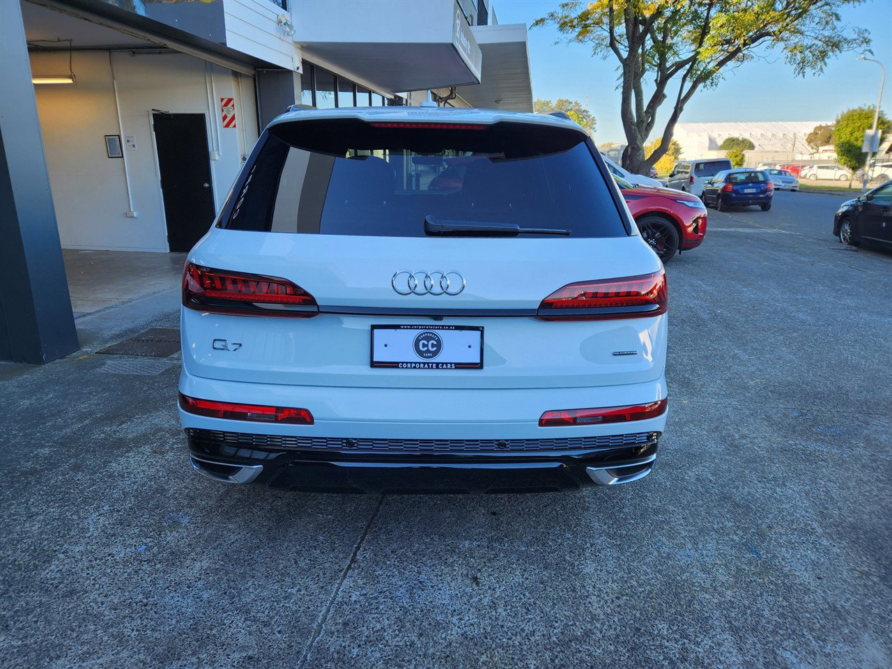 2020 Audi Q7 thumbnail
