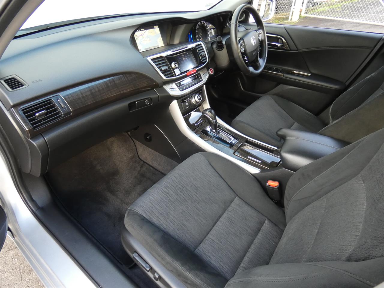 2015 Honda Accord thumbnail