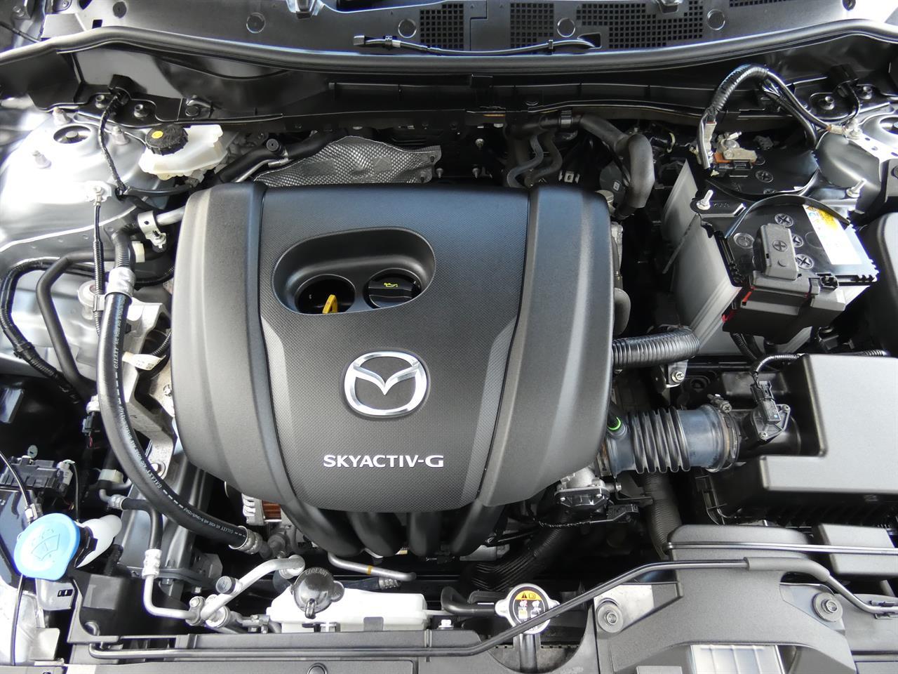 2021 Mazda 2 thumbnail