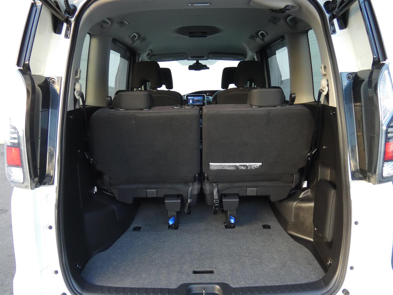 2018 Nissan SERENA thumbnail