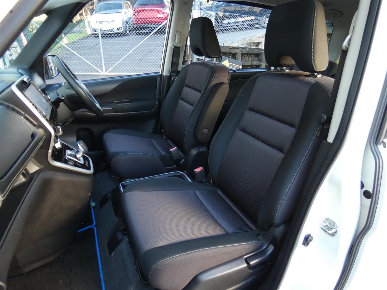 2018 Nissan SERENA thumbnail