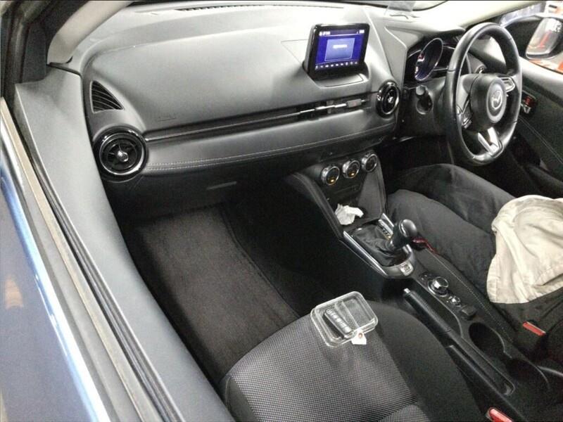 2017 Mazda DEMIO thumbnail
