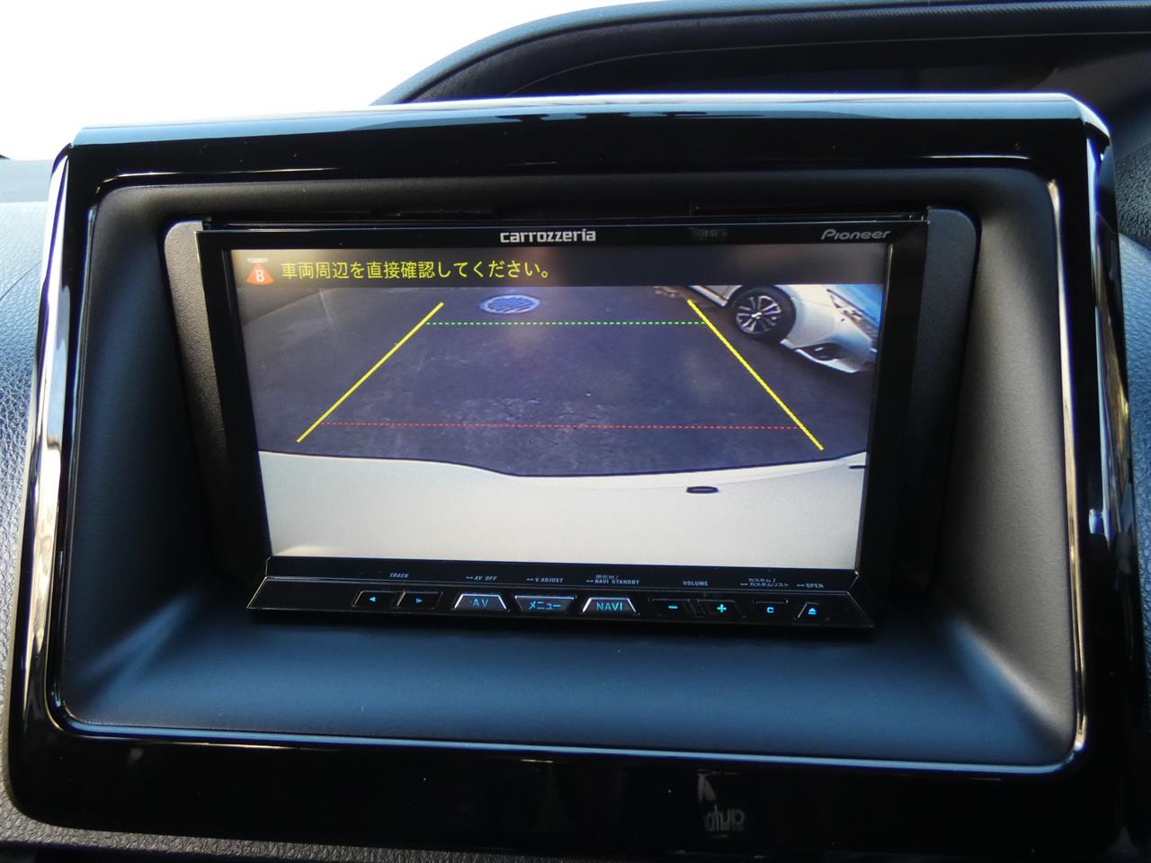 2015 Toyota Noah thumbnail