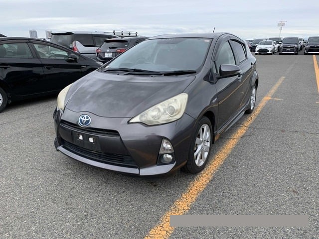 2012 Toyota Aqua thumbnail