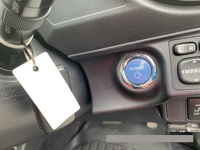 2012 Toyota Aqua thumbnail