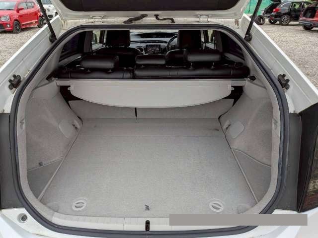 2015 Toyota Prius thumbnail