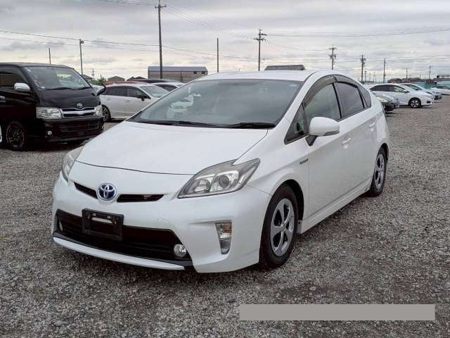 2015 Toyota Prius thumbnail