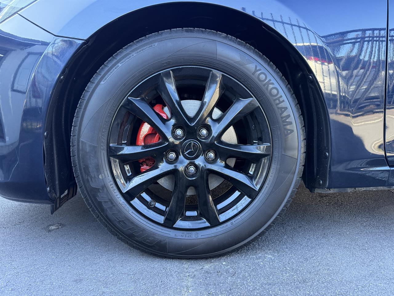2014 Mazda Axela thumbnail