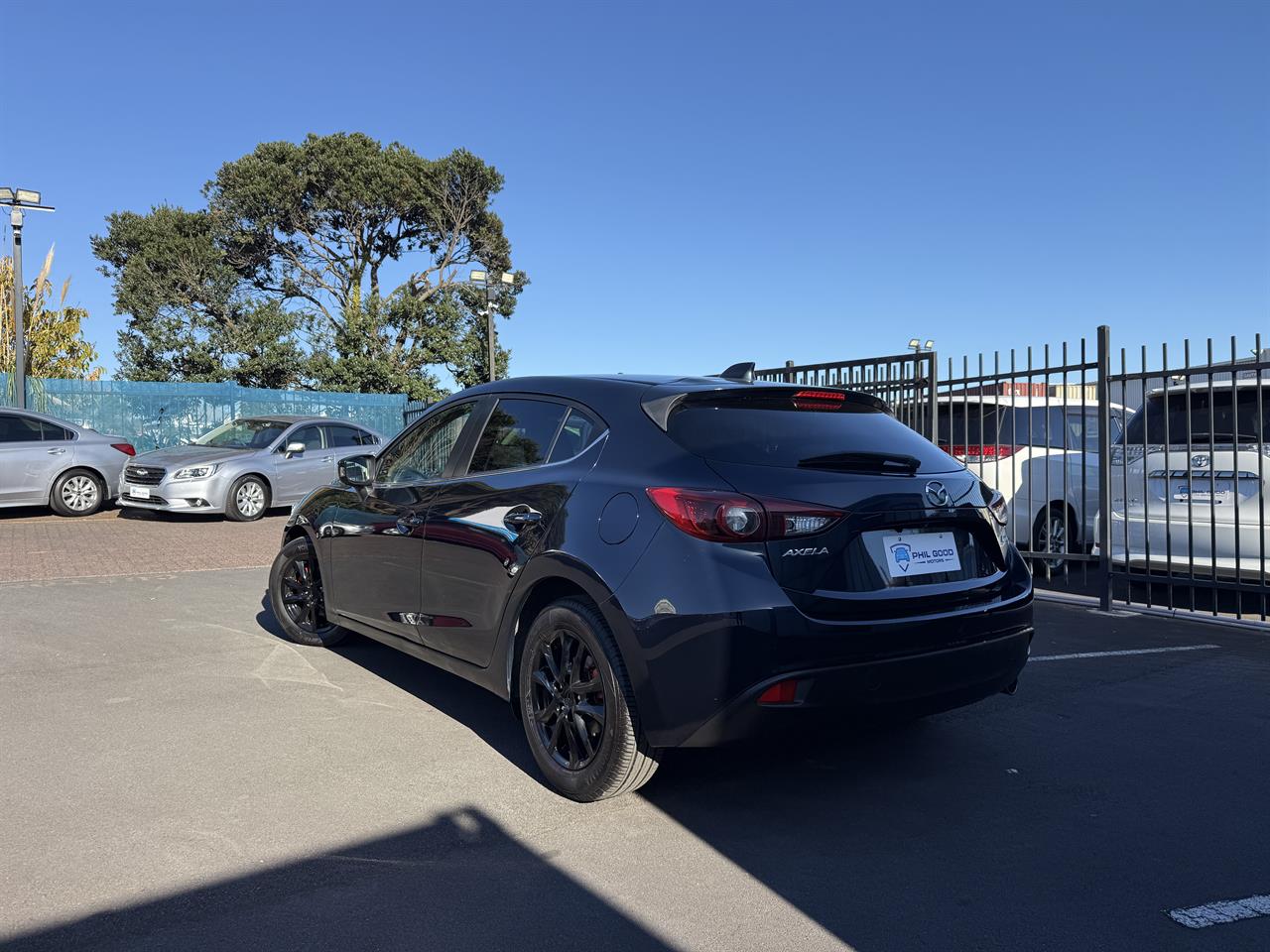 2014 Mazda Axela thumbnail
