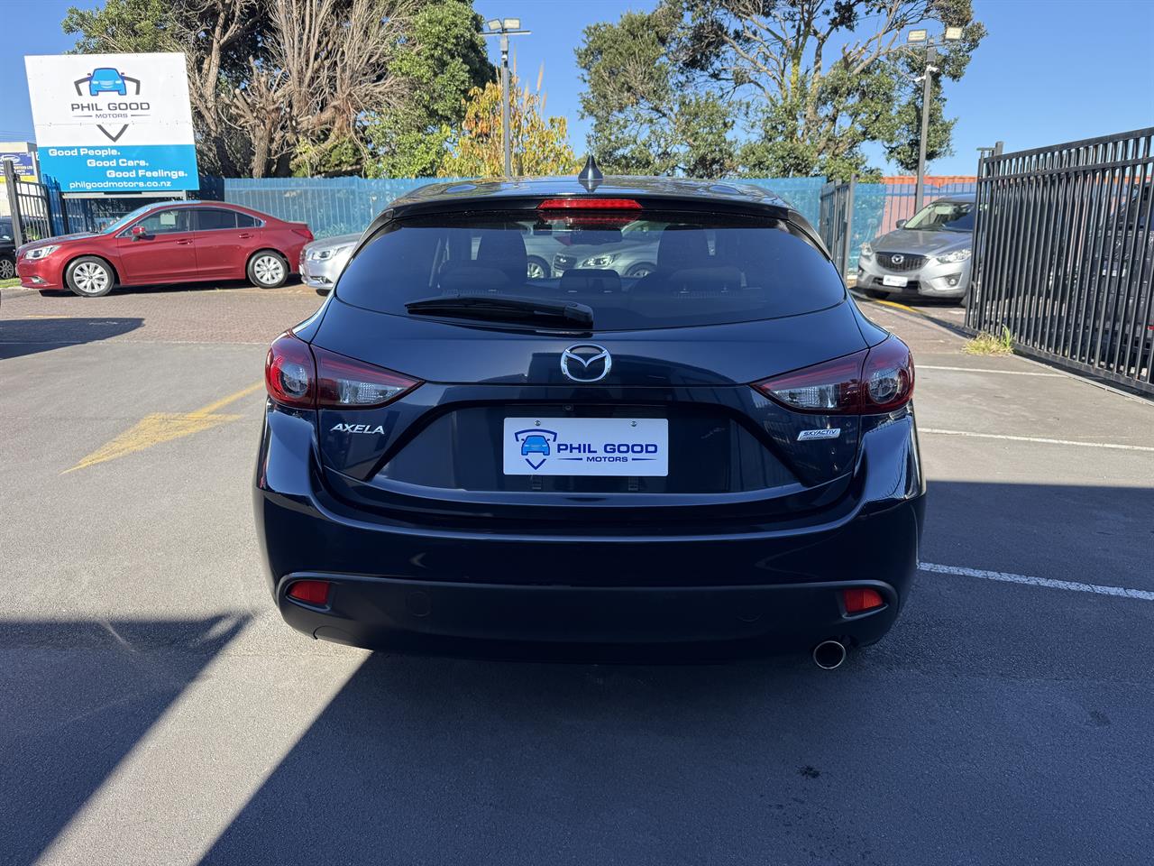 2014 Mazda Axela thumbnail