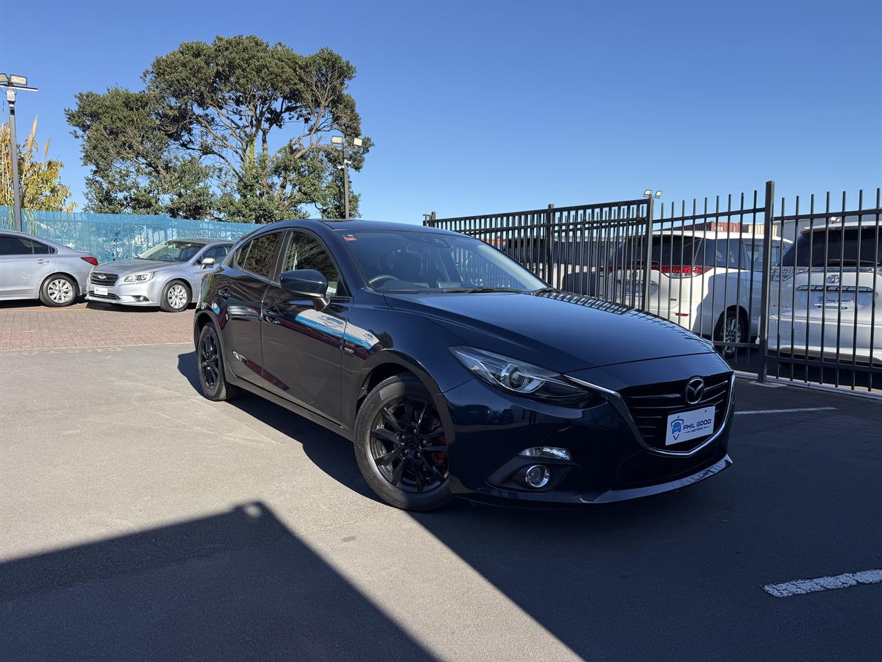 2014 Mazda Axela thumbnail