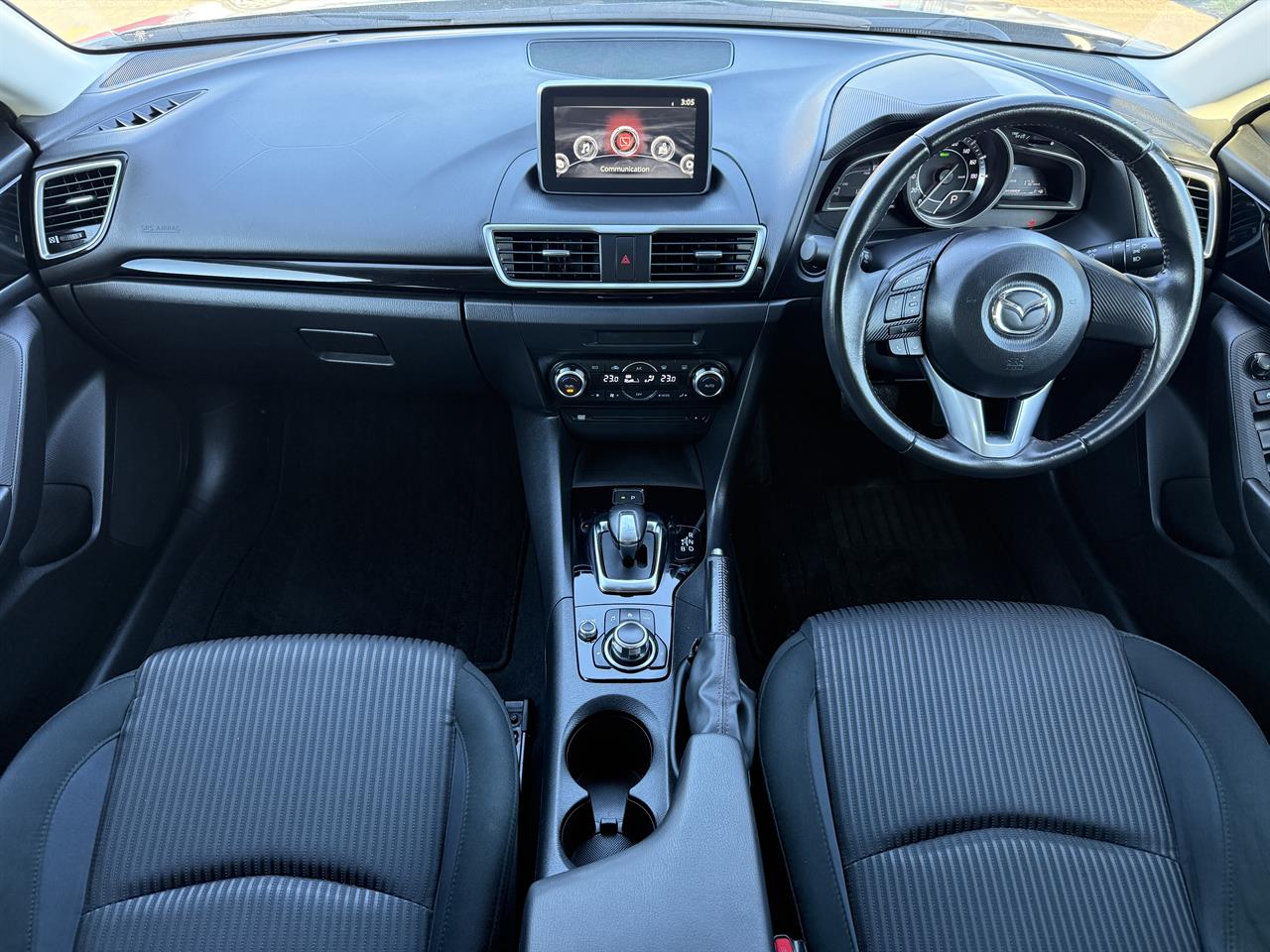2014 Mazda Axela thumbnail