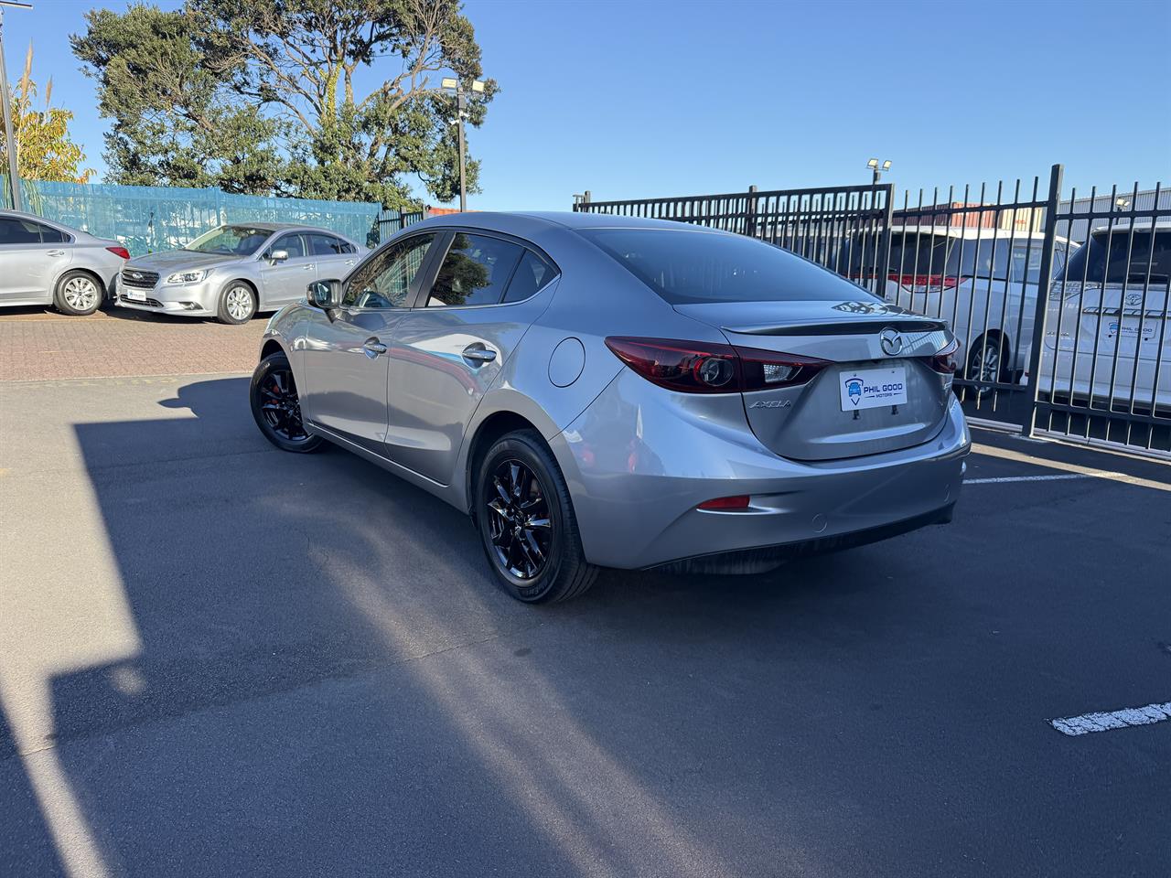 2014 Mazda Axela thumbnail