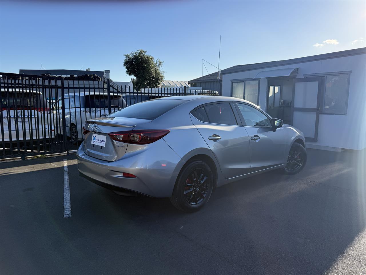 2014 Mazda Axela thumbnail