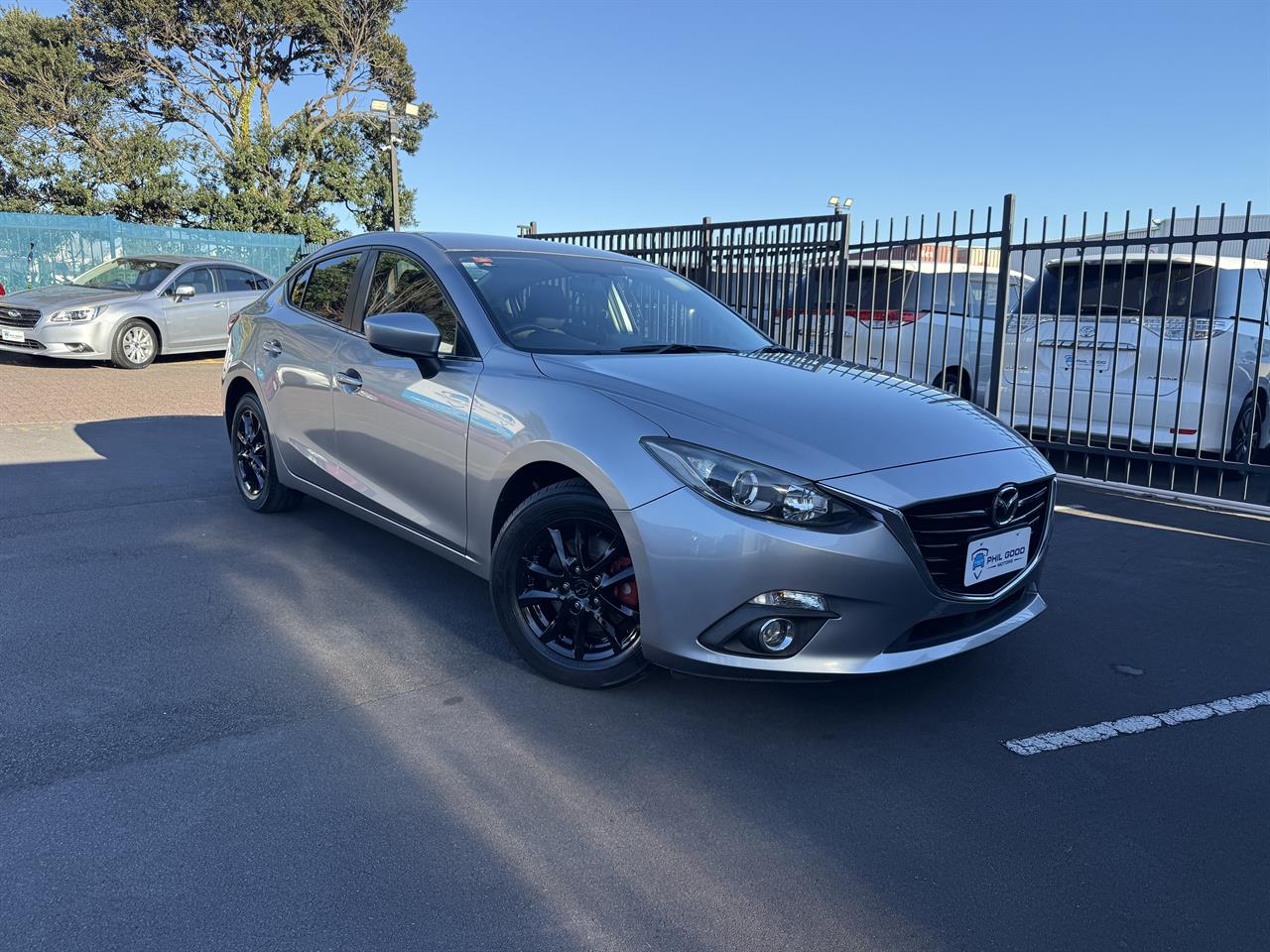 2014 Mazda Axela thumbnail