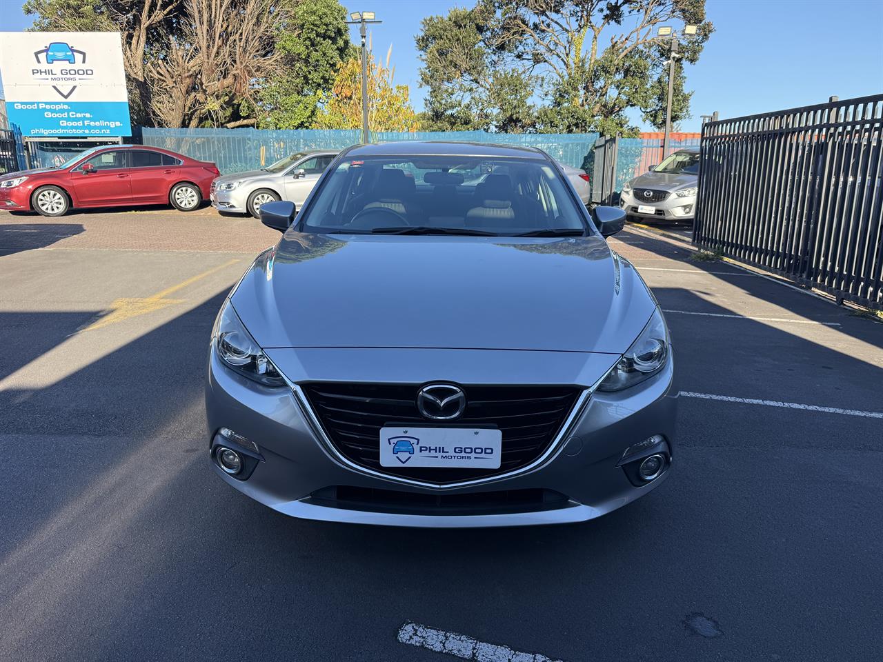 2014 Mazda Axela thumbnail