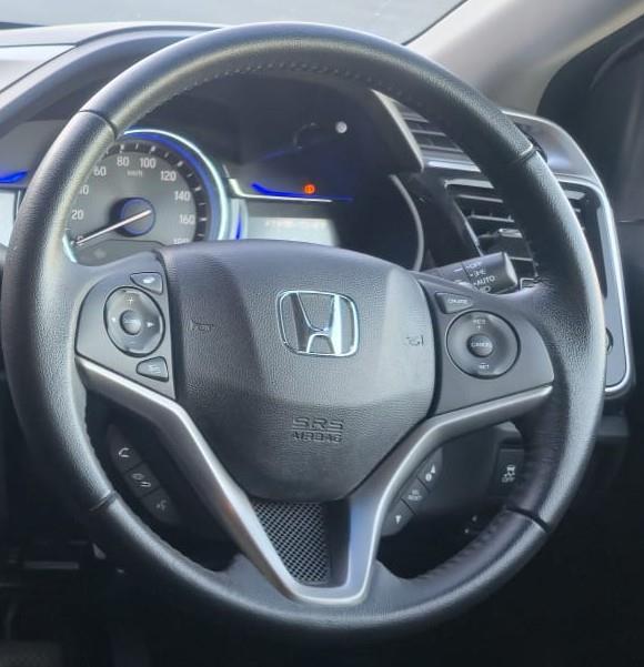 2015 Honda Grace thumbnail