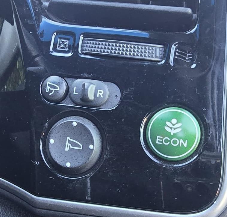 2015 Honda Grace thumbnail