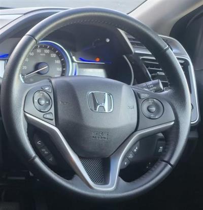 2015 Honda Grace thumbnail