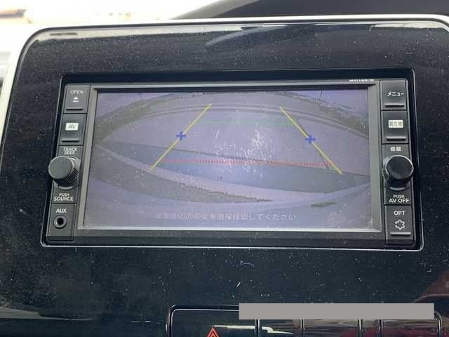 2017 Nissan Serena thumbnail