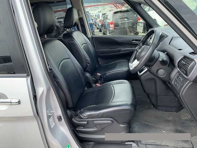 2017 Nissan Serena thumbnail