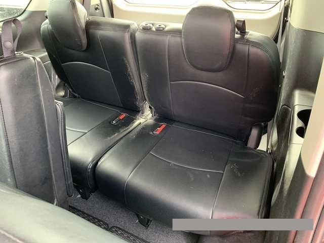 2017 Nissan Serena thumbnail