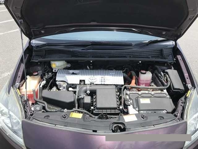 2014 Toyota Prius thumbnail
