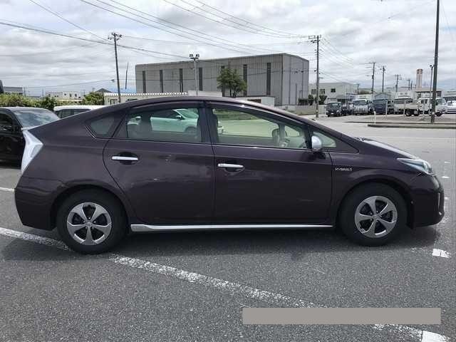 2014 Toyota Prius thumbnail