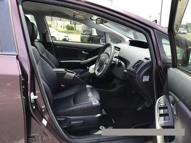 2014 Toyota Prius thumbnail